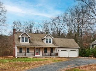 75 Pomeroy Meadow Rd, Southampton, MA 01073