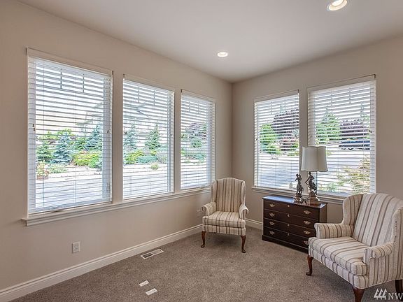 4th image of 107 E Mountain Brook Ln
