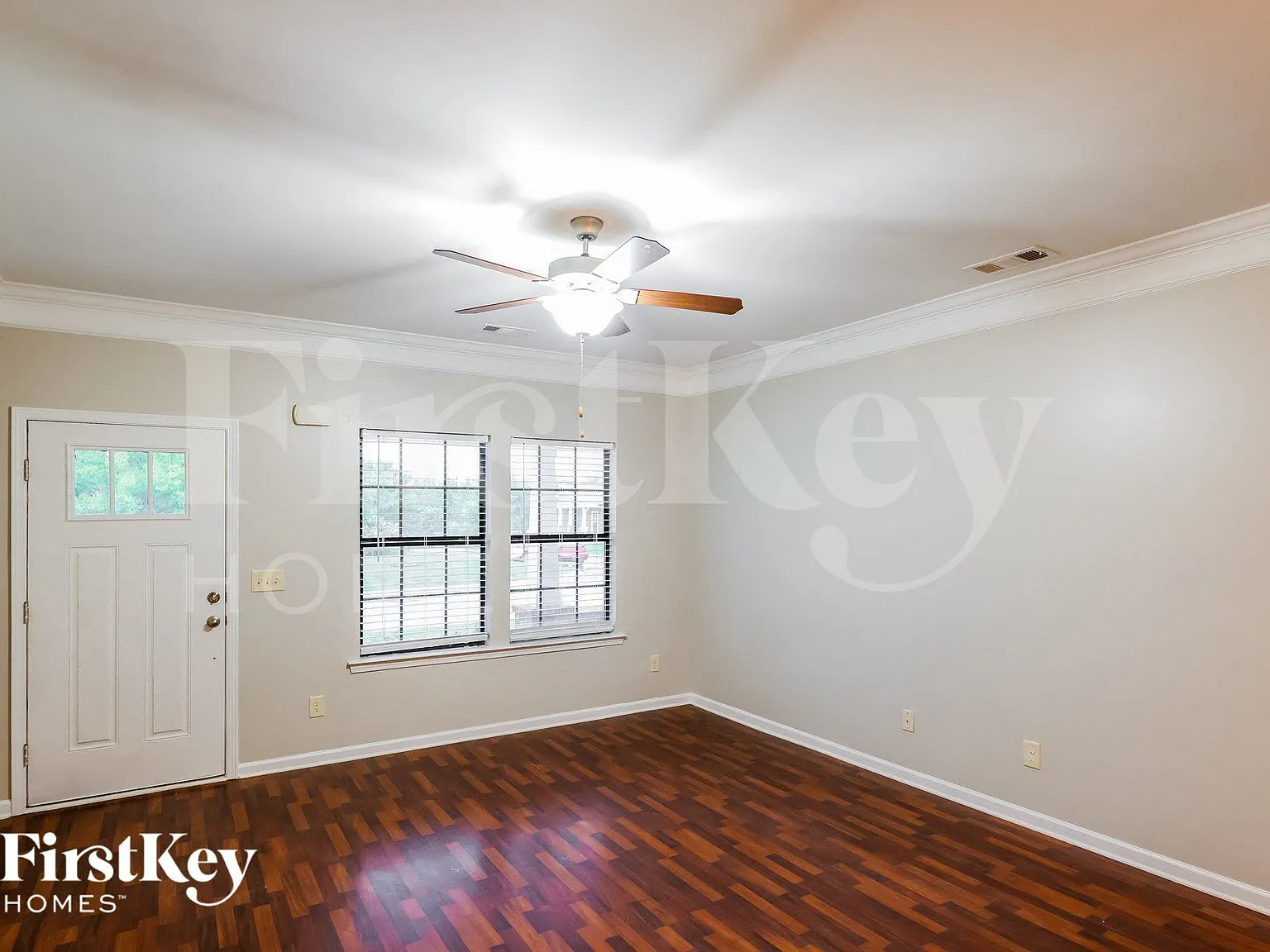 3 bed, 2.0 bath, 1292 sqft, $1,765 — Photo 4