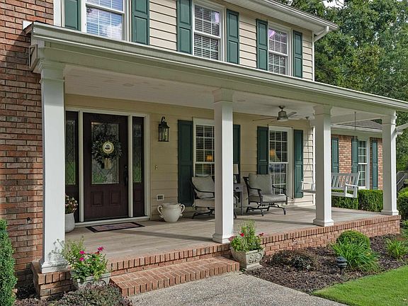 3rd image of 4839 Pinedale Way