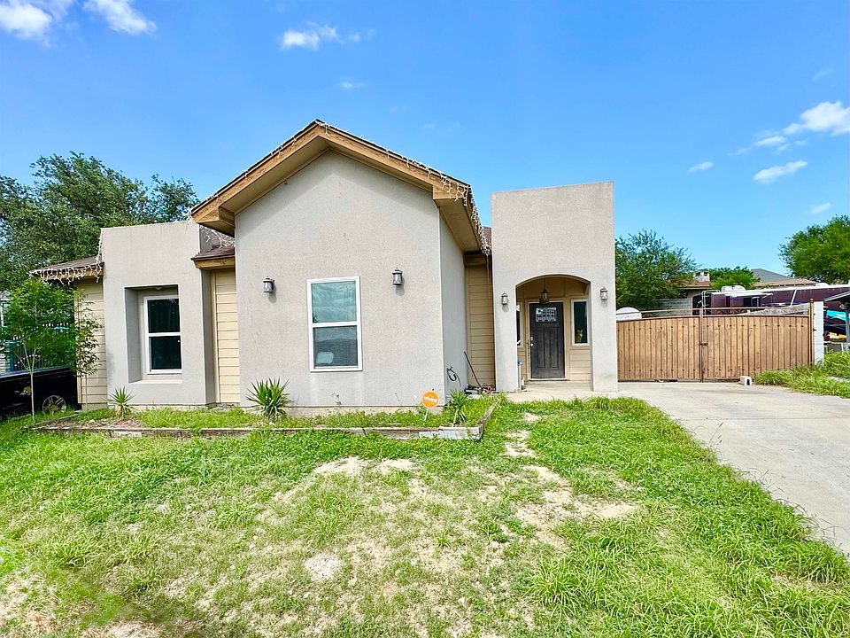 1st image of 114 Los Fresnos Loop