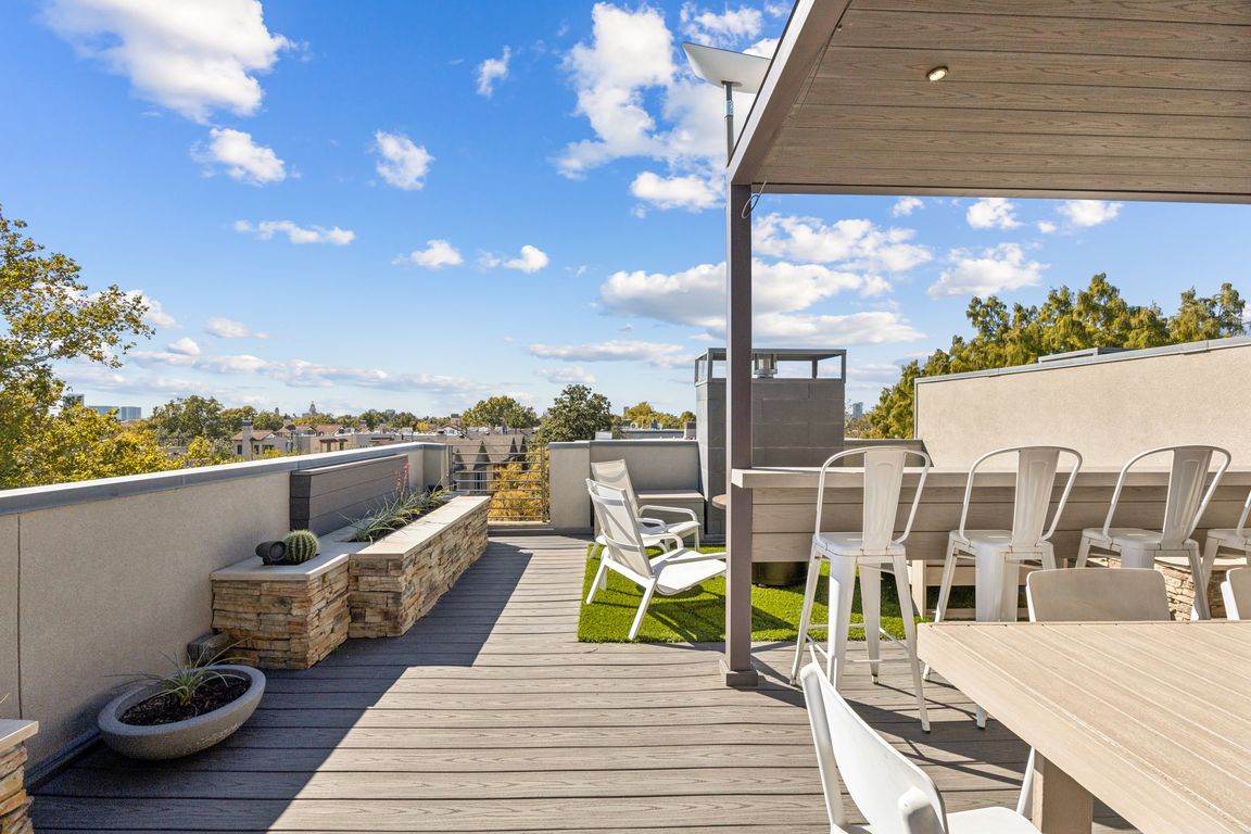 next background image