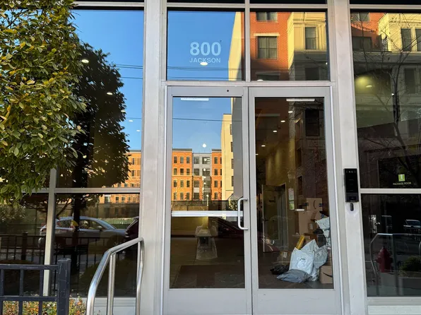 800 Jackson Street image 6 of 36