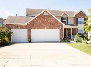 2417 Rosswood Ln, Arnold, MO 63010