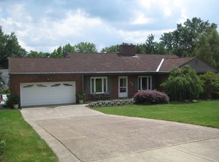 136 Southern Hilands Dr, Pittsburgh, PA