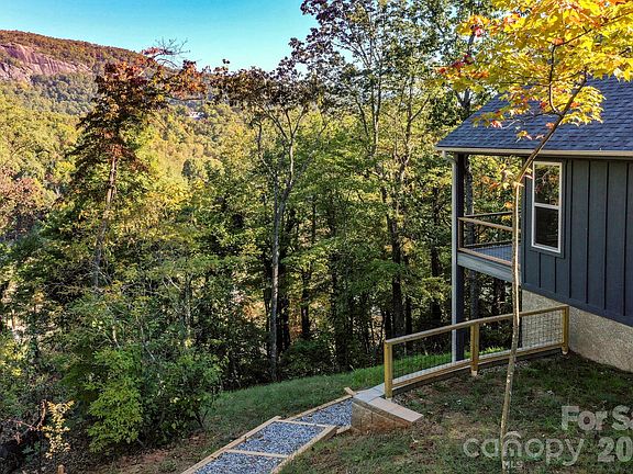 3rd image of 272 Seton Rd