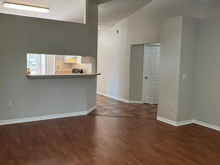 8039 Ridgeglen Cir E — Photo 5