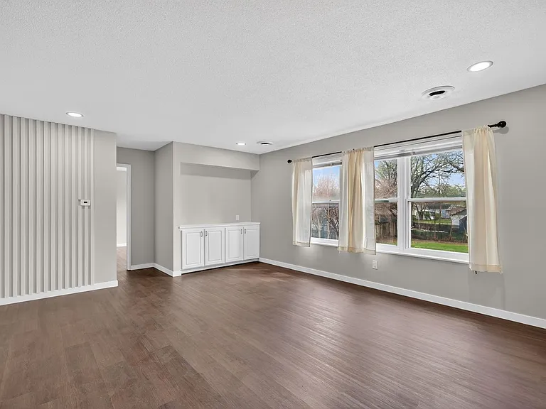 5616 Hickman Rd #3 — Photo 16