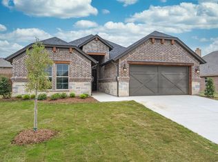 303 McKittrick Ln, Godley, TX 76044