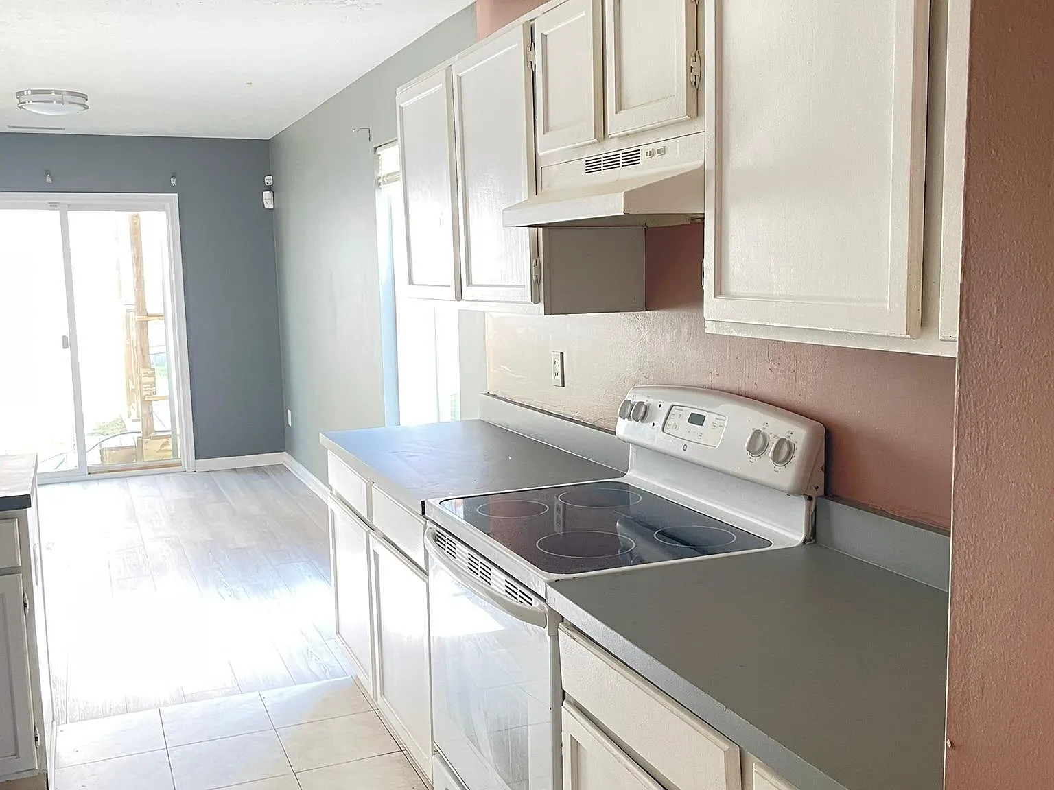 3 bed, 2.5 bath, 1623 sqft, $1,850 — Photo 4