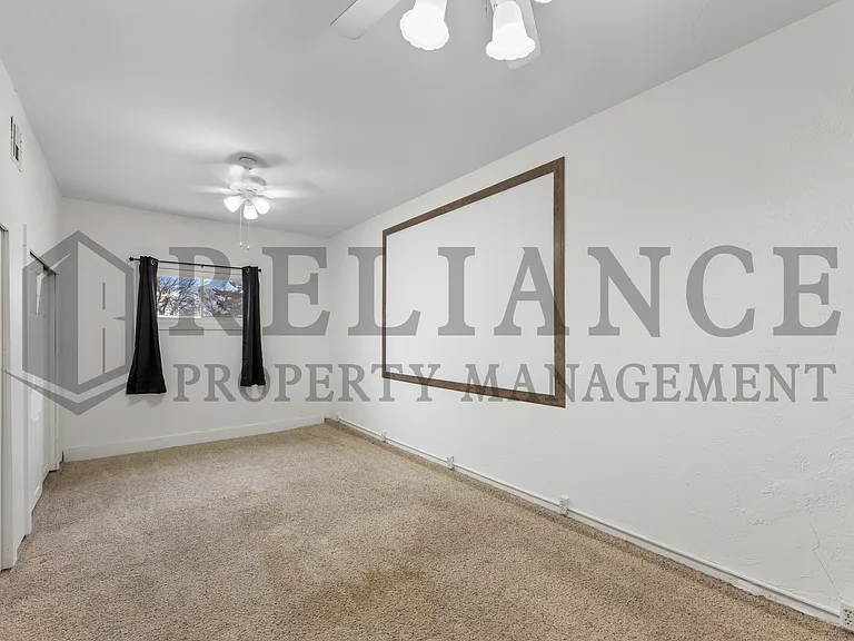 2210 W Columbine Ln — Photo 13