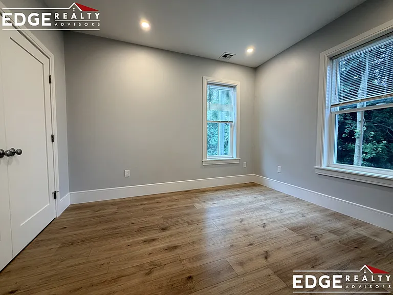124 Kenrick St #4A — Photo 8
