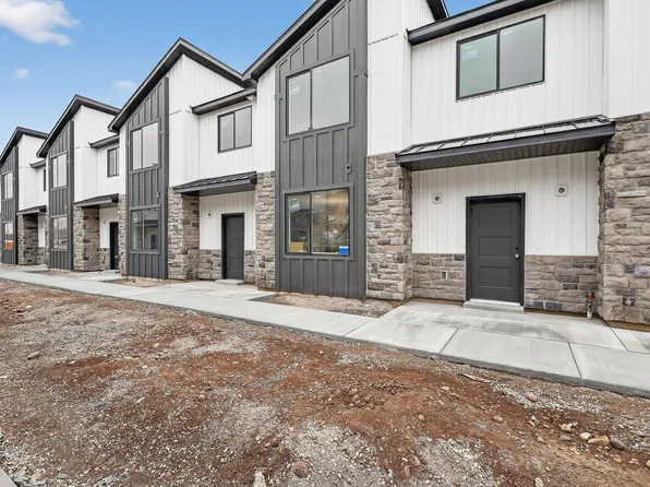 695 S Curlew Dr, Idaho Falls, ID 83401