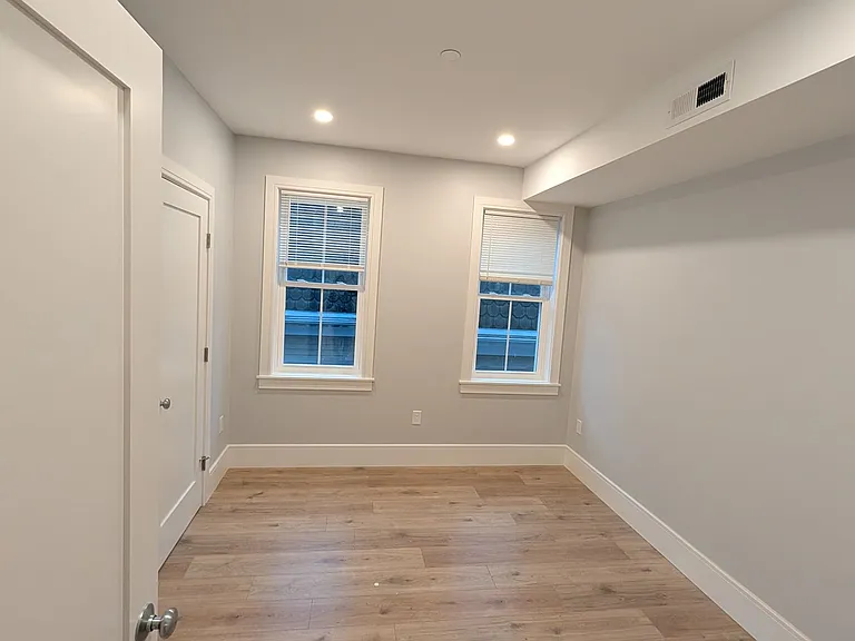 123 Kenrick St #U6 — Photo 11