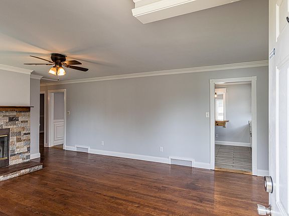 5th image of 2306 Cabot Dr