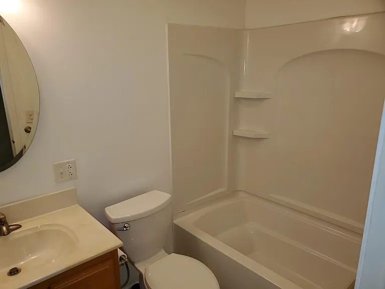 115 Camelot Dr — Photo 13
