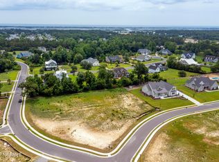 63 W Colonnade Dr, Hampstead, NC 28443