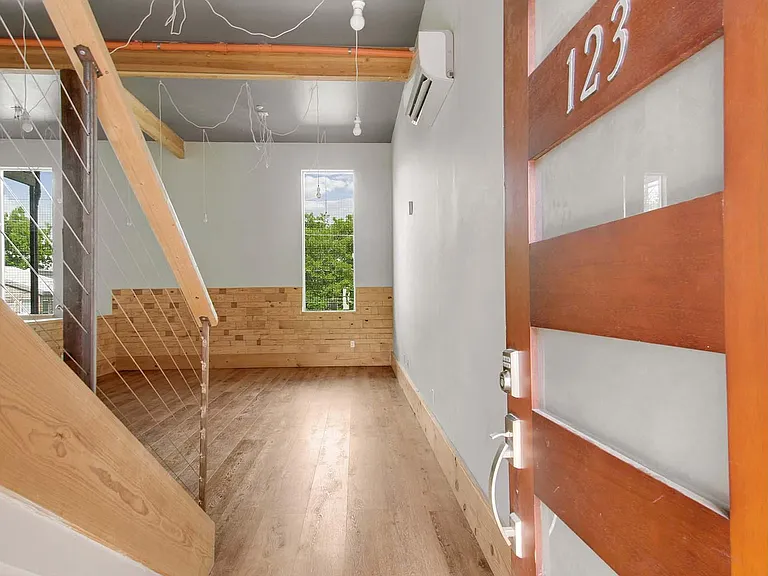 305 N Parker Ave — Photo 24