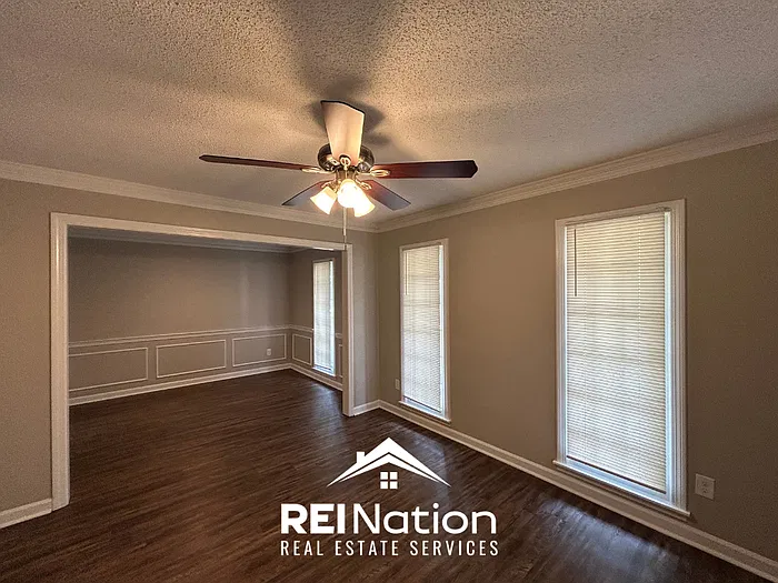 3 bed, 2.0 bath, 2074 sqft, $2,475 — Photo 3