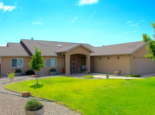 4 Togami Farm Rd, Los Lunas, NM 87031