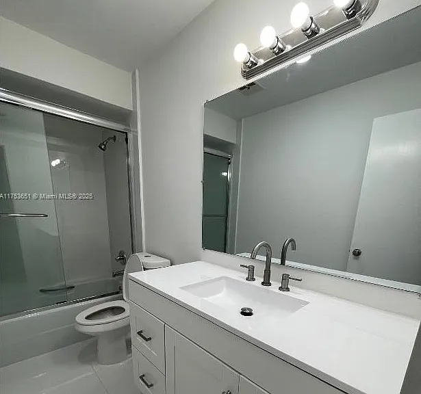2307 Taylor St #205 — Photo 4