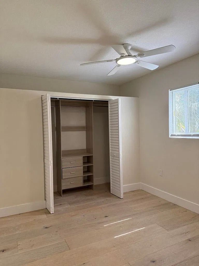 3 bed, 2.0 bath, 1132 sqft, $3,500 — Photo 3