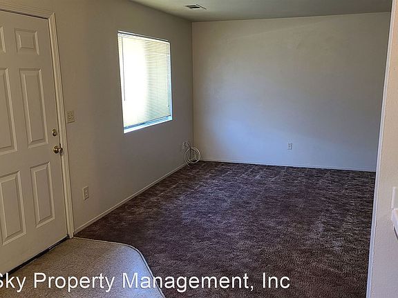 4th image of 257 N H St Unit 1