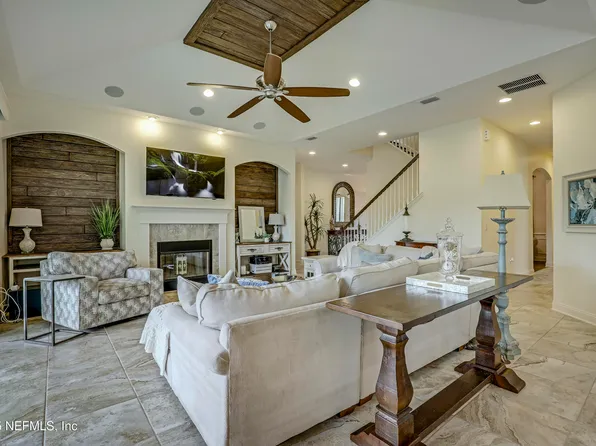 729 E DORCHESTER Drive, St. Johns, FL 32259