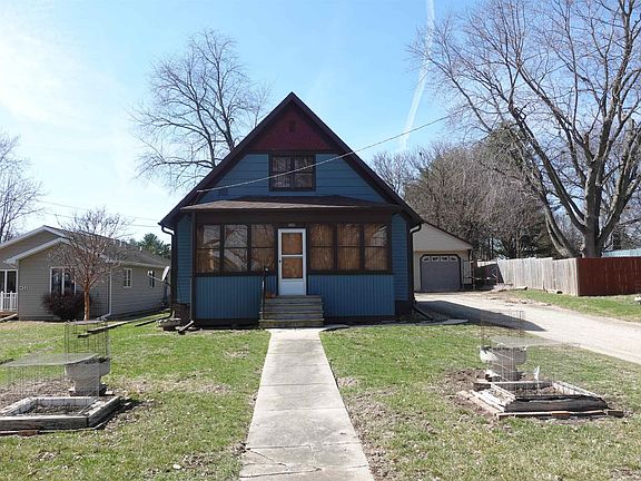 2nd image of 440 Franklin Ave