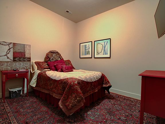 2nd image of 319 Campbell Ave SW APT 205