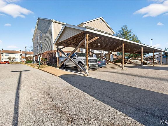 3rd image of 660 Materdie Ln APT 104