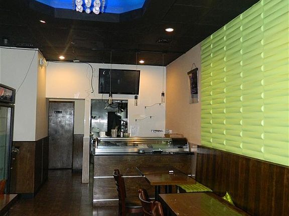 2nd image of 3465 E Tremont Ave