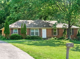 402 Corinne Cir, Clarksville, TN 37040