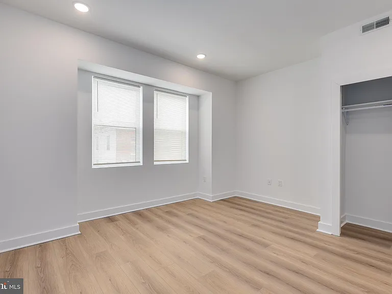1634 W Susquehanna Ave #3 — Photo 6