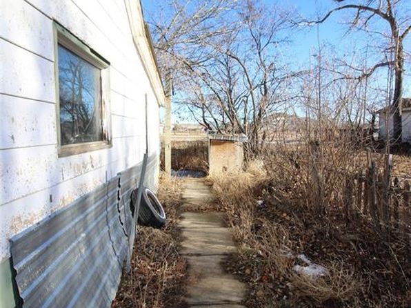 572 3rd STREET E, Shaunavon, SK S0N 2M0