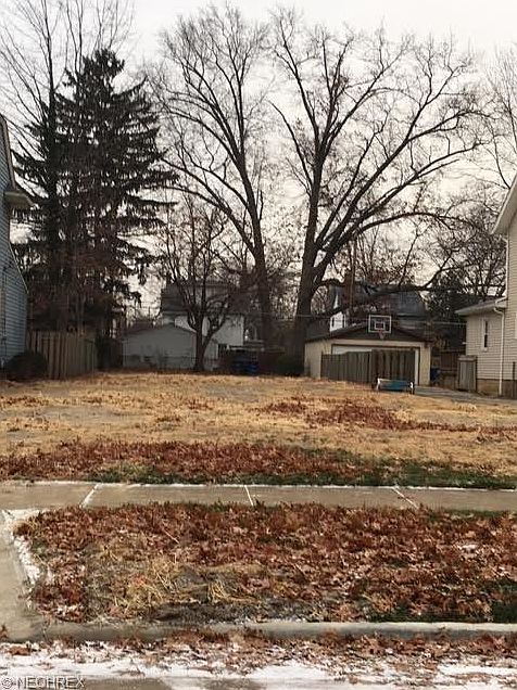 2nd image of 2091 Lakeland Ave