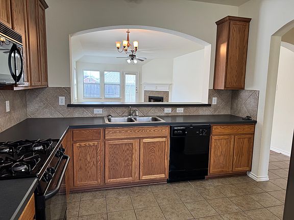 5th image of 4512 Chris Dr
