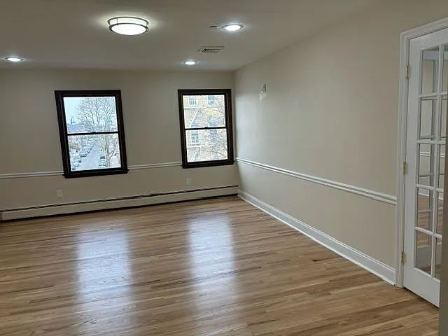 260 Broadway #4 — Photo 7