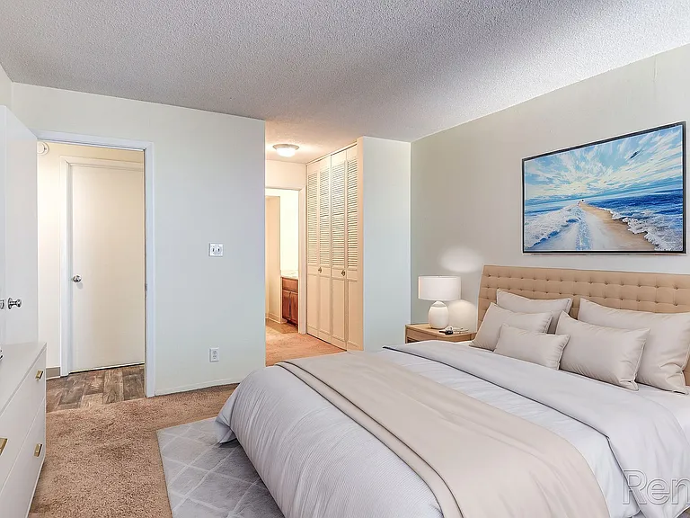 Thornton Place Apartments — Photo 19