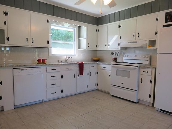 4th image of 544 Jean Dr
