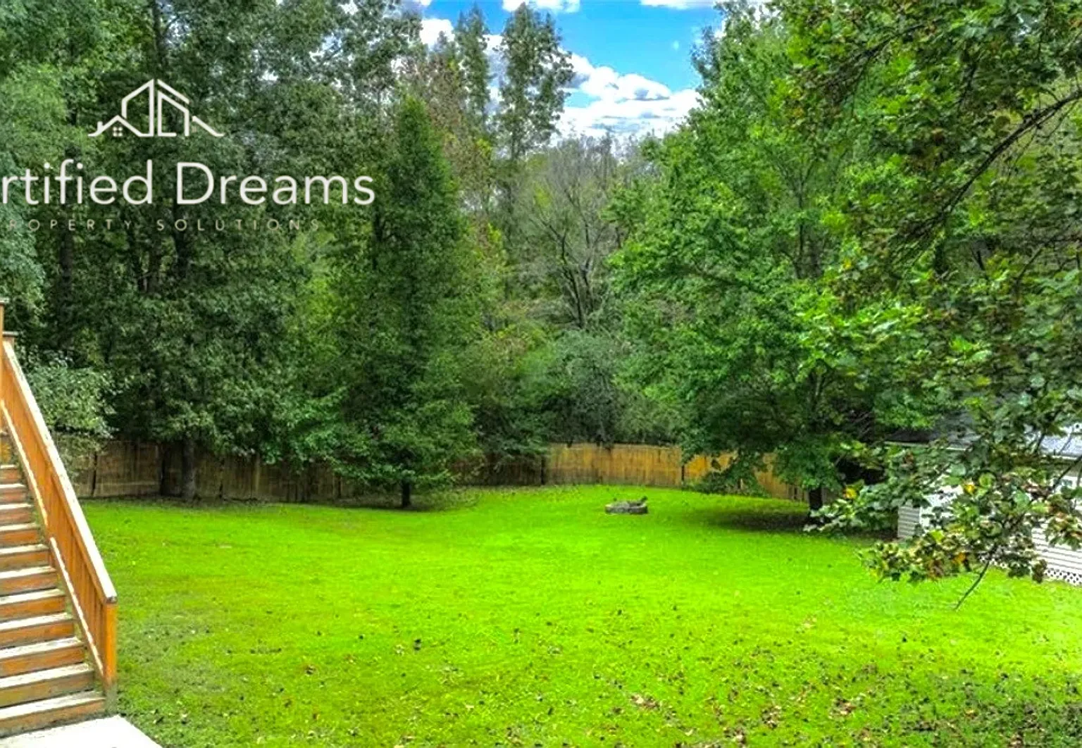 Peaceful Living in Downtown Liberty! — Photo 2