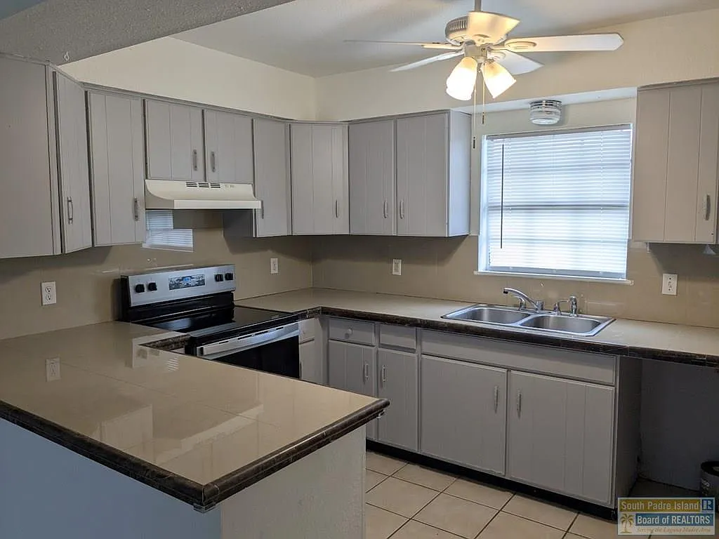 2 bed, 1.5 bath, 1064 sqft, $1,400 — Photo 4