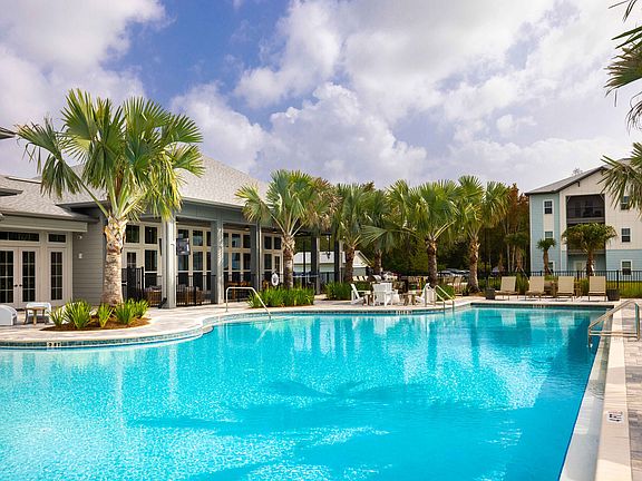 2nd image of 5258 Collins Preserve Ln #331