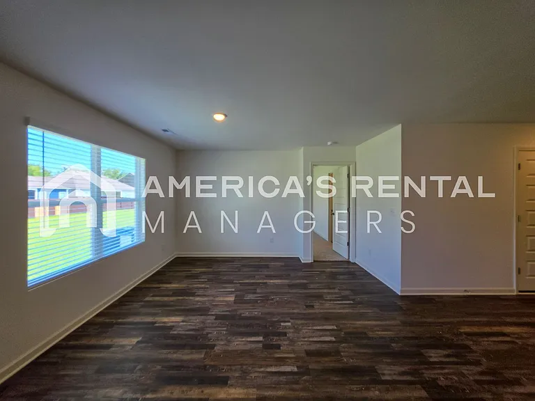 636 Wenonah Way — Photo 38