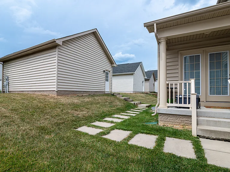 1415 Village Green Way — Photo 14