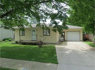 225 S Green St, Roland, IA 50236
