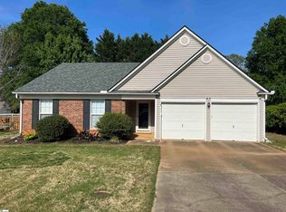 4 Ganton Ct, Simpsonville, SC 29680