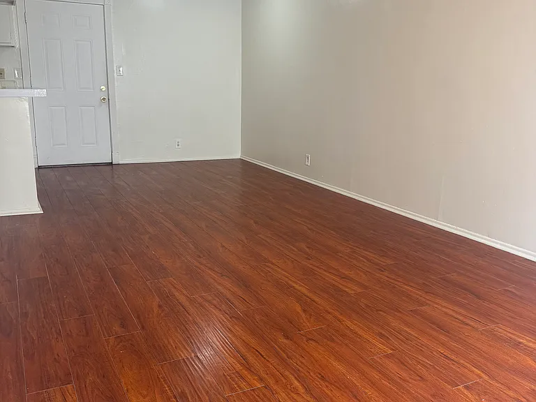 1025 N Mariposa Ave #9 — Photo 1