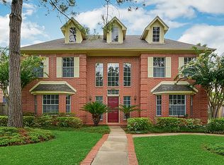 14826 Atterbury Dr, Sugar Land, TX 77498