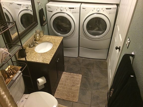 Master bathroom 